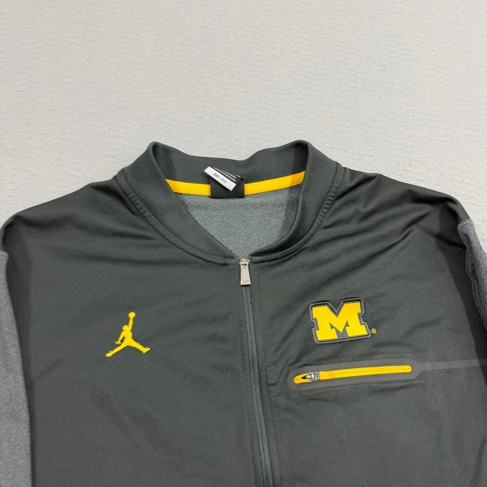 Jordan Pullover Mens Large Gray Michigan Wolverines 1/4 Zip Dri-Fit 34451X-MC7